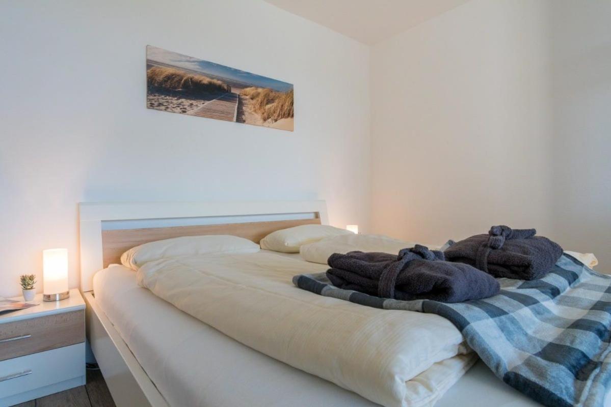 Ferienwohnung Sandkueste Mit Strandkorb & Indoor Spielplatz Heiligenhafen Ngoại thất bức ảnh
