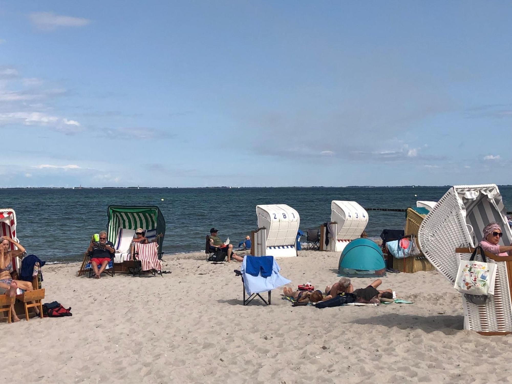Ferienwohnung Sandkueste Mit Strandkorb & Indoor Spielplatz Heiligenhafen Ngoại thất bức ảnh